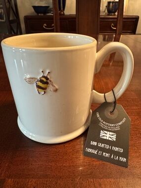 Bumble Bee Mug The Old Pottery Company Coffee Tea  Ceramic Embossed Cup NWT